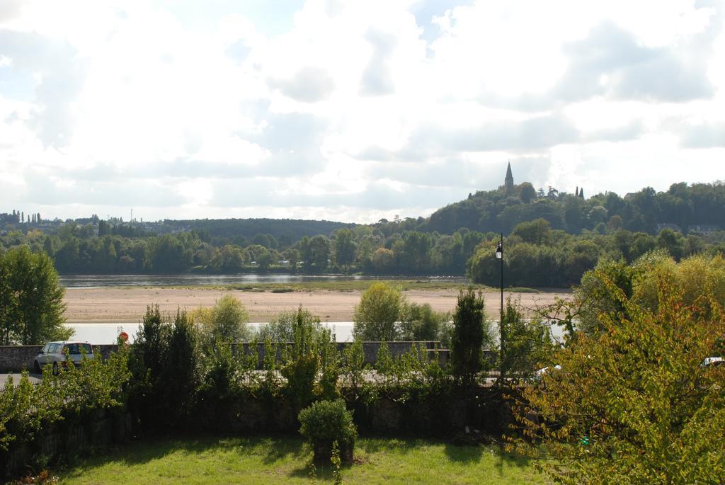 Domaine De L'Oie Rouge Bed & Breakfast Les Rosiers Rom bilde
