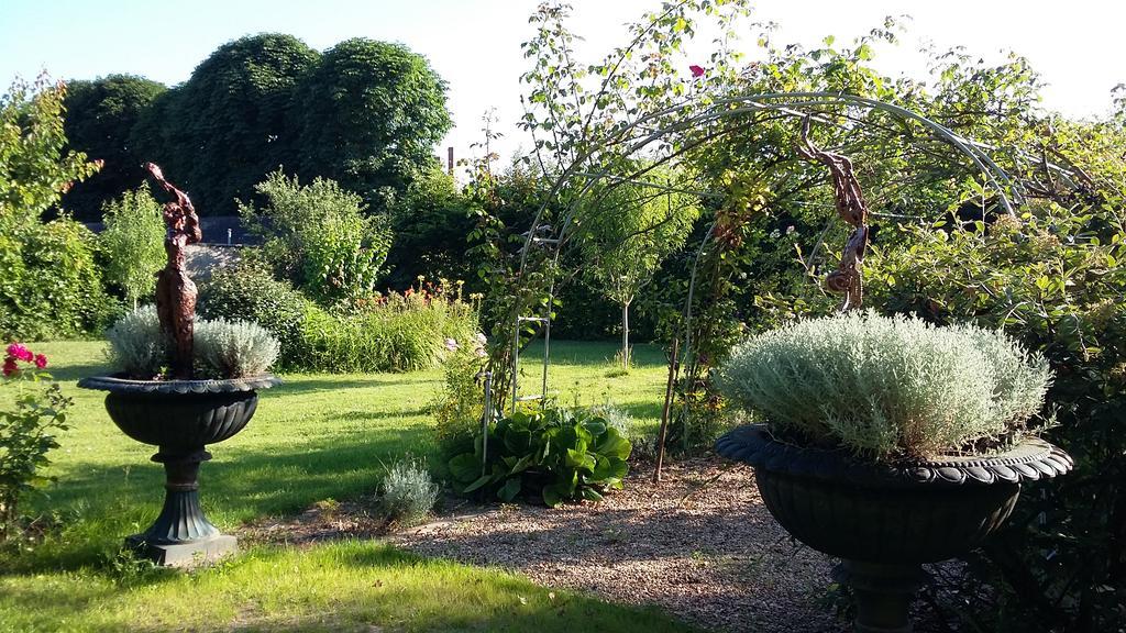 Domaine De L'Oie Rouge Bed & Breakfast Les Rosiers Eksteriør bilde